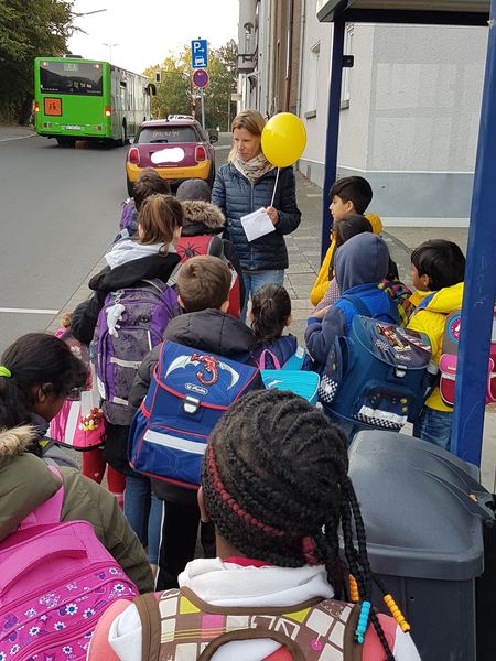zu-fuss-zur-schule-20190920.jpg