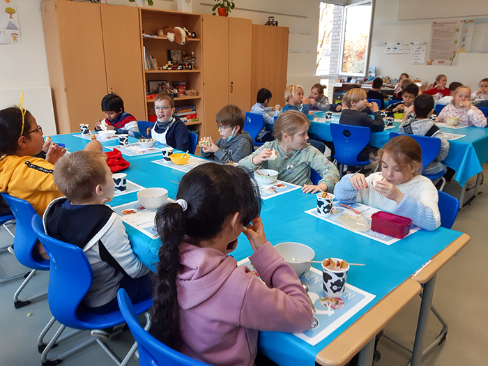 Kochevent - Gemeinsames Essen der zubereiteten Speisen.jpg