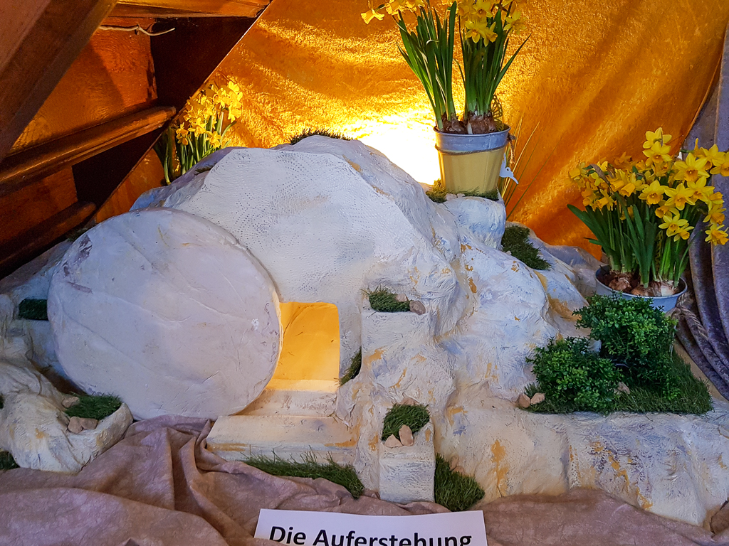 Das Licht als Zeichen für Jesus, der unser Leben hell machen möchte.