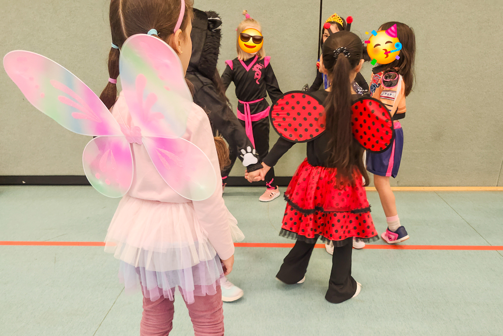 Hier wird im Kreis getanzt.